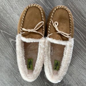 Durable and comfy slippers!